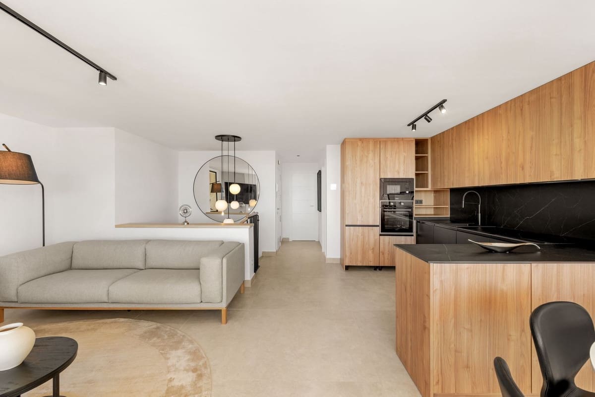 3 bedroom Apartment for sale in Nueva Andalucia with pool garage - € 912,000 (Ref: 9331381)