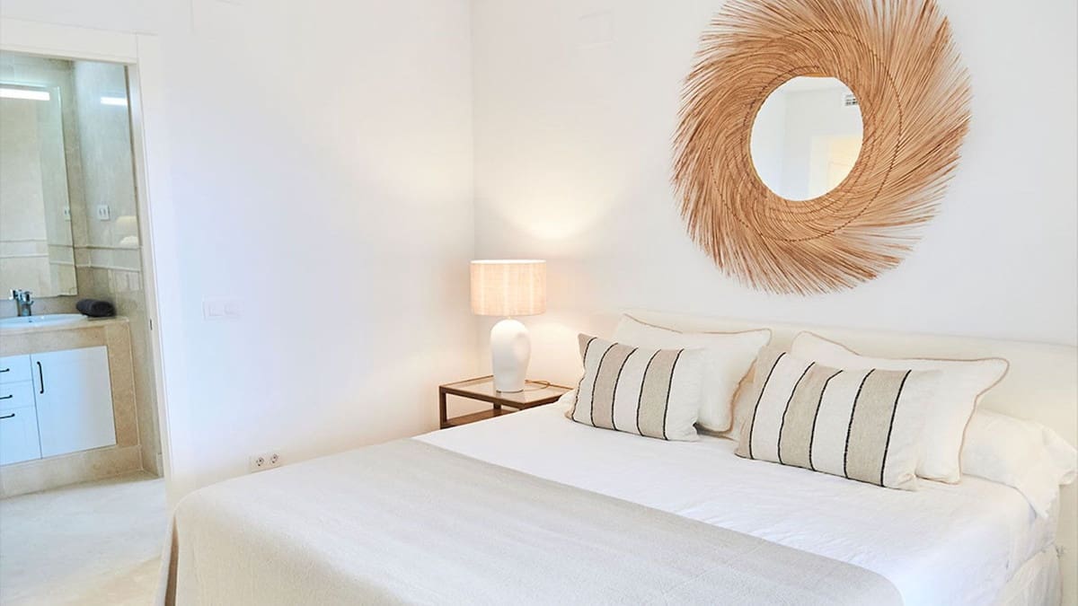 2 Zimmer Apartment zu verkaufen in Nueva Andalucia mit Pool - 497.500 € (Ref: 9331389)