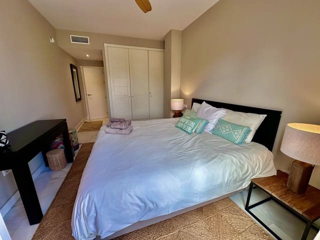 2 makuuhuone Huoneisto myytävänä paikassa San Pedro de Alcantara, Marbella mukana uima-altaan 
autotalli - 729 000 € (Ref: 9331393)