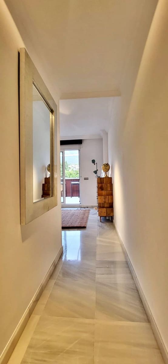 4 bedroom Penthouse for sale in Marbella with pool garage - € 1,395,000 (Ref: 9331394)