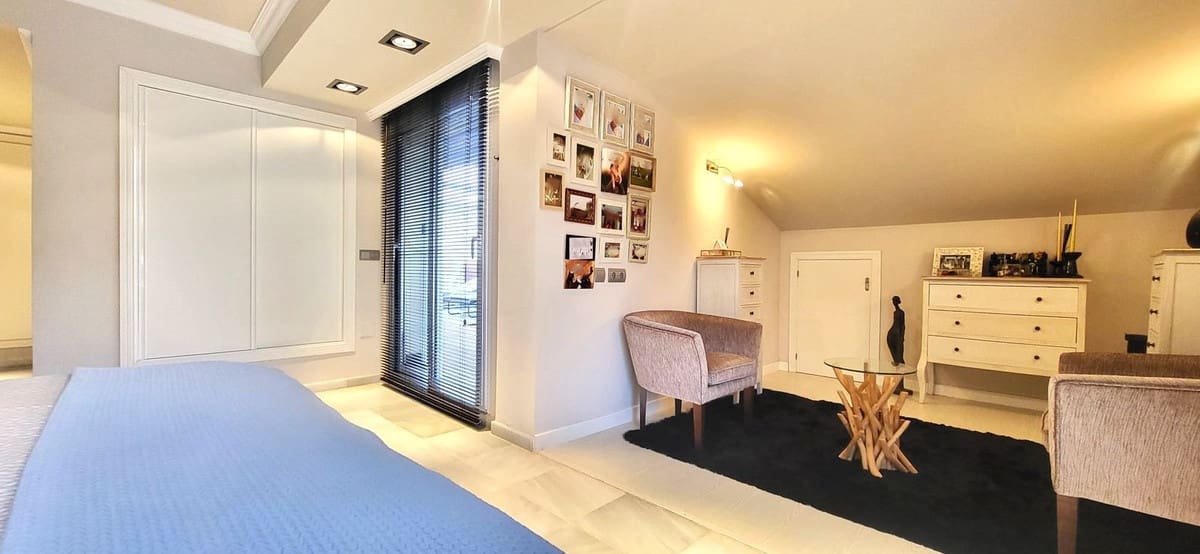 4 bedroom Penthouse for sale in Marbella with pool garage - € 1,395,000 (Ref: 9331394)