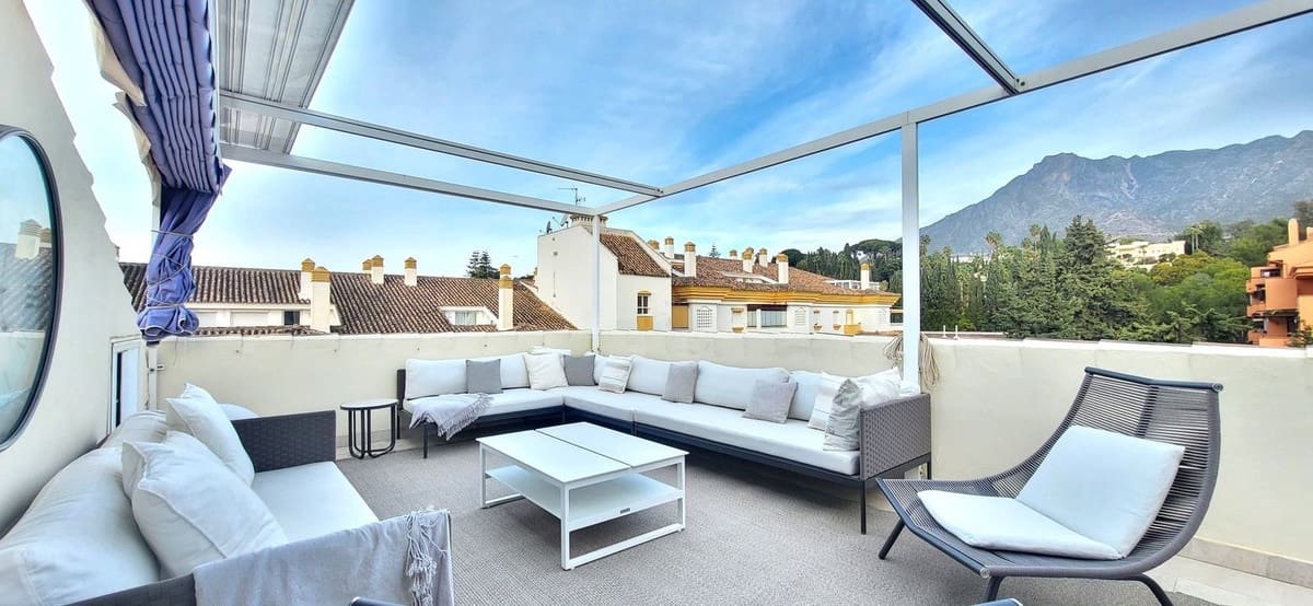 4 bedroom Penthouse for sale in Marbella with pool garage - € 1,395,000 (Ref: 9331394)
