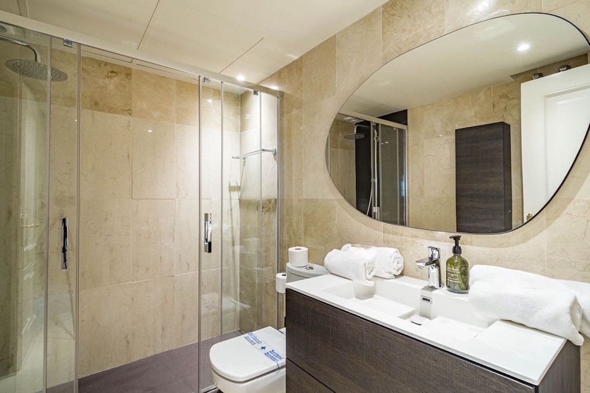 1 soverom Penthouse til salgs i Nueva Andalucia med svømmebasseng garasje - € 347 500 (Ref: 9331524)