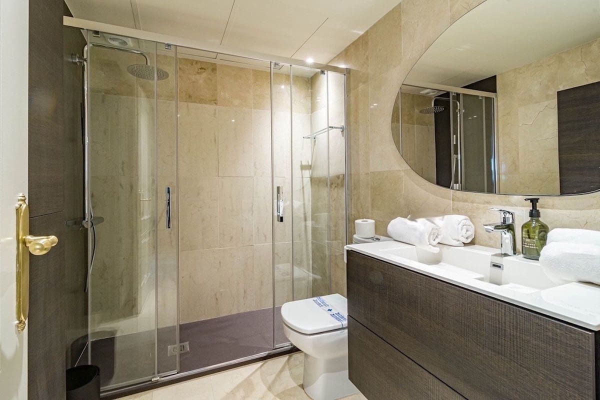 1 soverom Penthouse til salgs i Nueva Andalucia med svømmebasseng garasje - € 347 500 (Ref: 9331524)