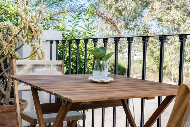 1 soverom Penthouse til salgs i Nueva Andalucia, Marbella med svømmebasseng garasje - € 347 500 (Ref: 9331524)