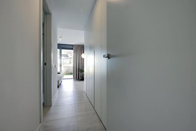 Apartamento de 2 habitaciones en Estepona en venta con piscina garaje - 460.000 € (Ref: 9331597)