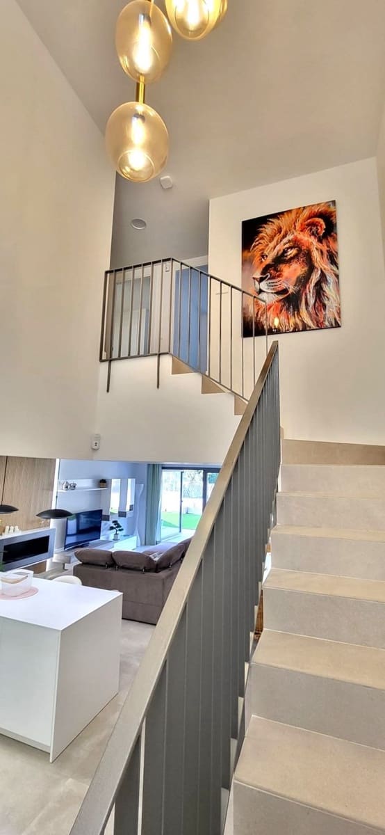 3 sypialnia Dom blizniak na sprzedaż w El Chaparral z basenem garażem - 849 000 € (Ref: 9331625)