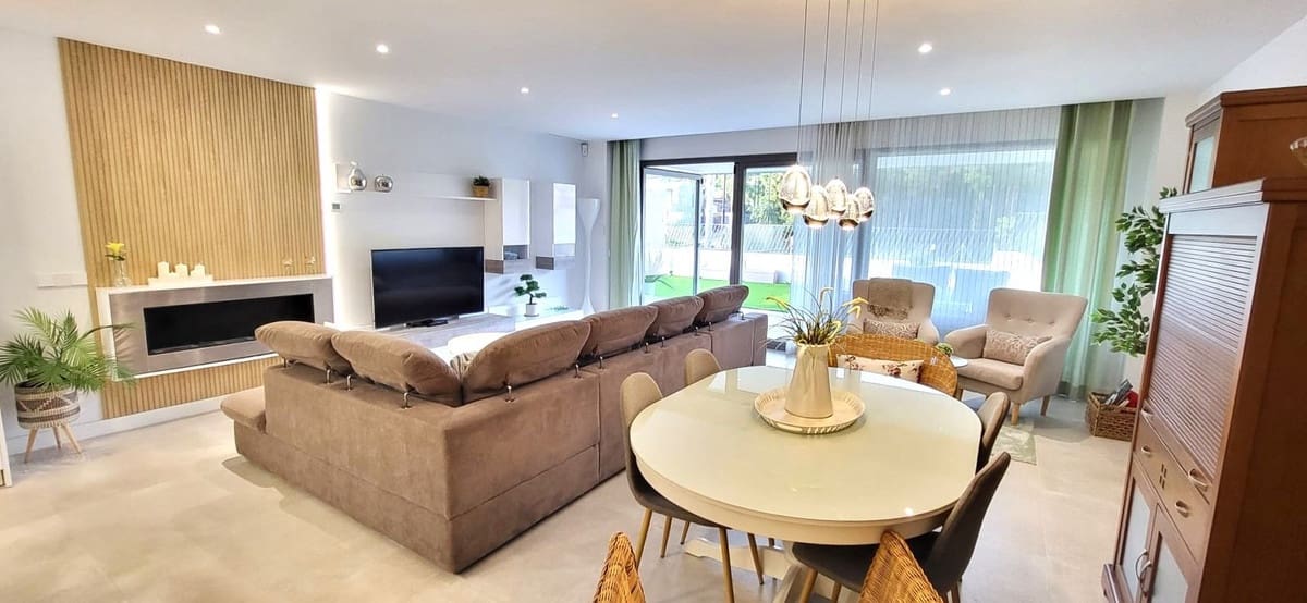 3 sypialnia Dom blizniak na sprzedaż w El Chaparral z basenem garażem - 849 000 € (Ref: 9331625)