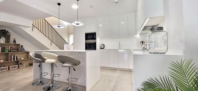 3 chambre Villa/Maison Semi-Mitoyenne à vendre à El Chaparral, Mijas avec piscine garage - 849 000 € (Ref: 9331625)