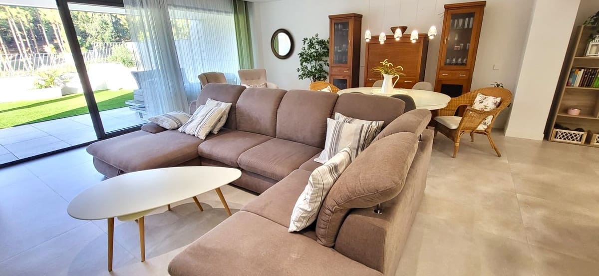 3 sypialnia Dom blizniak na sprzedaż w El Chaparral z basenem garażem - 849 000 € (Ref: 9331625)