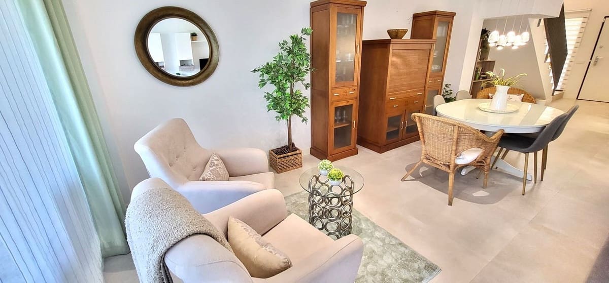 3 sypialnia Dom blizniak na sprzedaż w El Chaparral z basenem garażem - 849 000 € (Ref: 9331625)