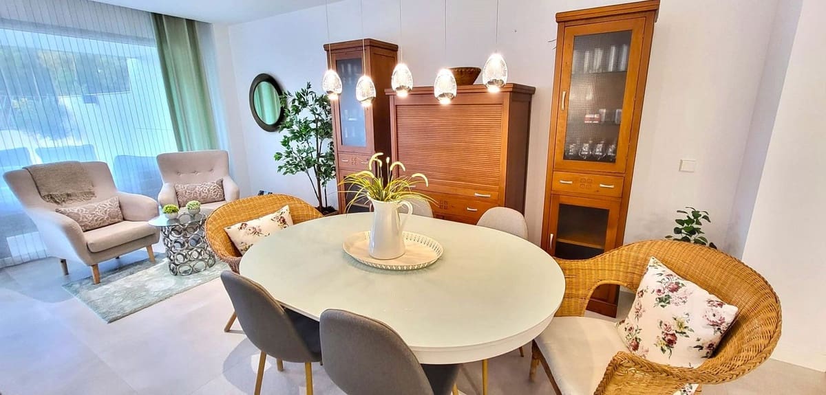 3 sypialnia Dom blizniak na sprzedaż w El Chaparral z basenem garażem - 849 000 € (Ref: 9331625)