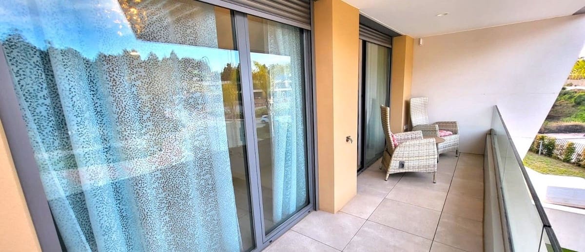 3 sypialnia Dom blizniak na sprzedaż w El Chaparral z basenem garażem - 849 000 € (Ref: 9331625)