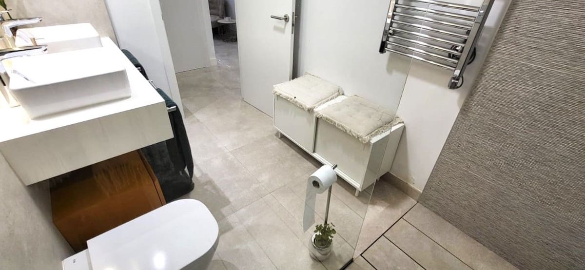 3 sypialnia Dom blizniak na sprzedaż w El Chaparral z basenem garażem - 849 000 € (Ref: 9331625)