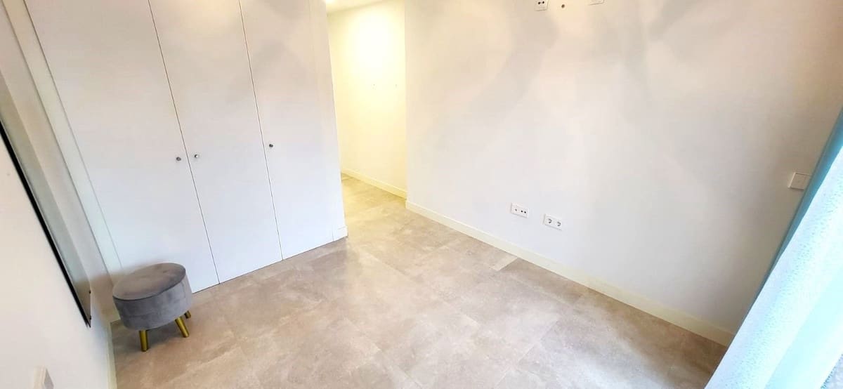 3 sypialnia Dom blizniak na sprzedaż w El Chaparral z basenem garażem - 849 000 € (Ref: 9331625)