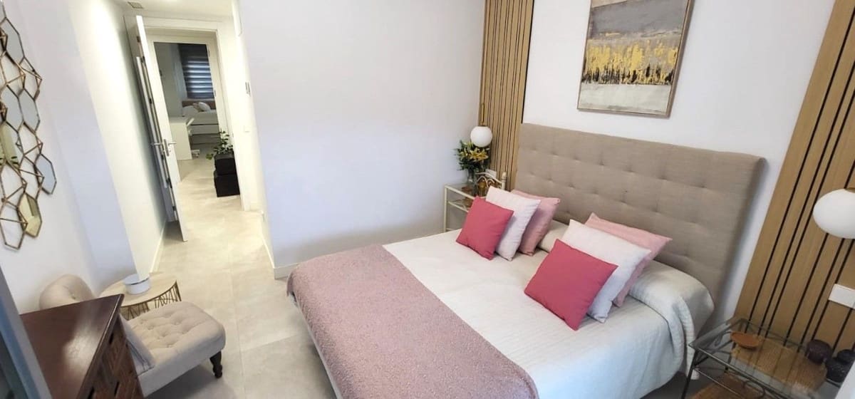 3 sypialnia Dom blizniak na sprzedaż w El Chaparral z basenem garażem - 849 000 € (Ref: 9331625)