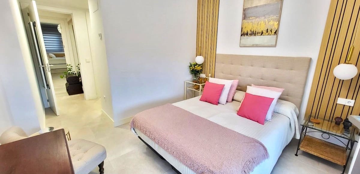 3 sypialnia Dom blizniak na sprzedaż w El Chaparral z basenem garażem - 849 000 € (Ref: 9331625)