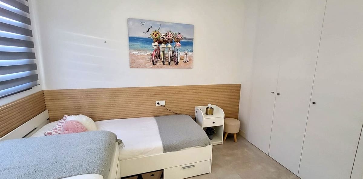 3 sypialnia Dom blizniak na sprzedaż w El Chaparral z basenem garażem - 849 000 € (Ref: 9331625)