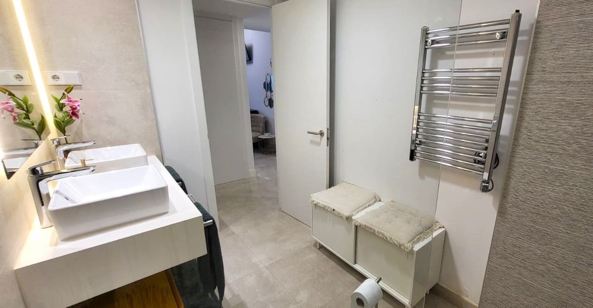 3 sypialnia Dom blizniak na sprzedaż w El Chaparral z basenem garażem - 849 000 € (Ref: 9331625)