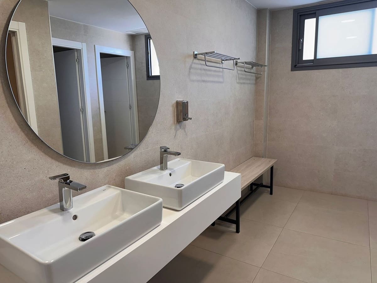 3 sypialnia Dom blizniak na sprzedaż w El Chaparral z basenem garażem - 849 000 € (Ref: 9331625)