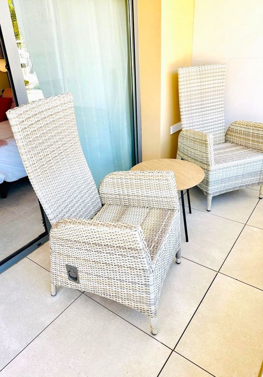 3 sypialnia Dom blizniak na sprzedaż w El Chaparral z basenem garażem - 849 000 € (Ref: 9331625)