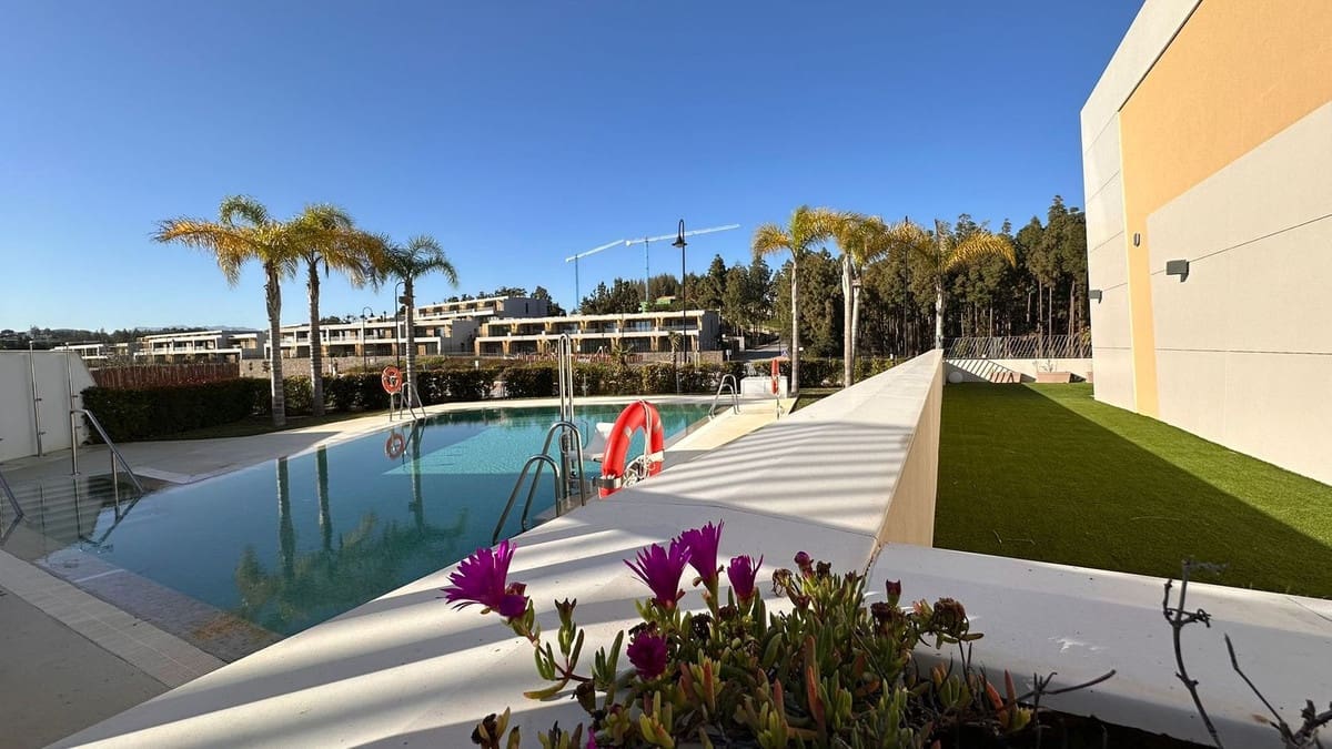 3 sypialnia Dom blizniak na sprzedaż w El Chaparral z basenem garażem - 849 000 € (Ref: 9331625)