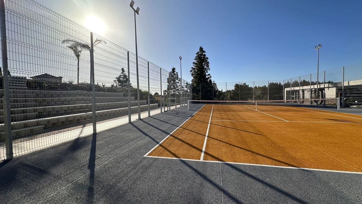 3 sypialnia Dom blizniak na sprzedaż w El Chaparral z basenem garażem - 849 000 € (Ref: 9331625)