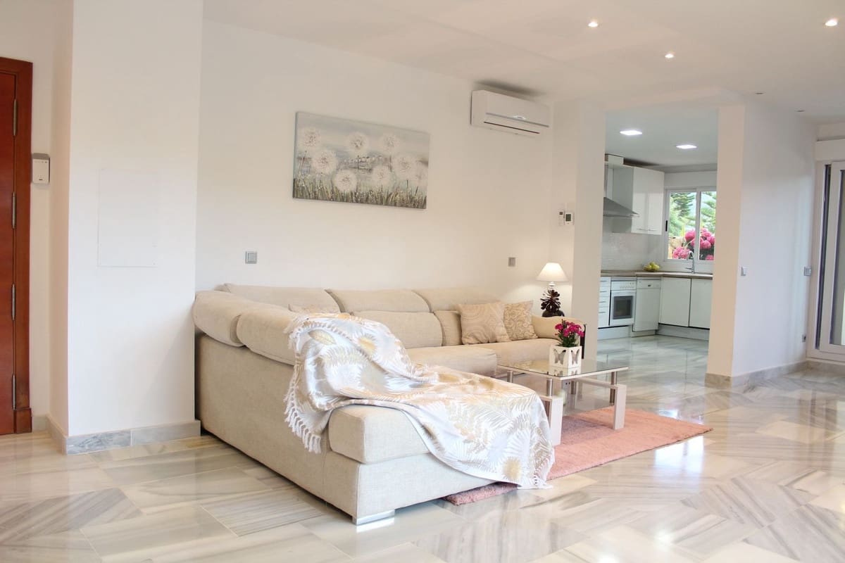 Chalet de 4 habitaciones en Benahavís en venta con piscina garaje - 650.000 € (Ref: 9331644)