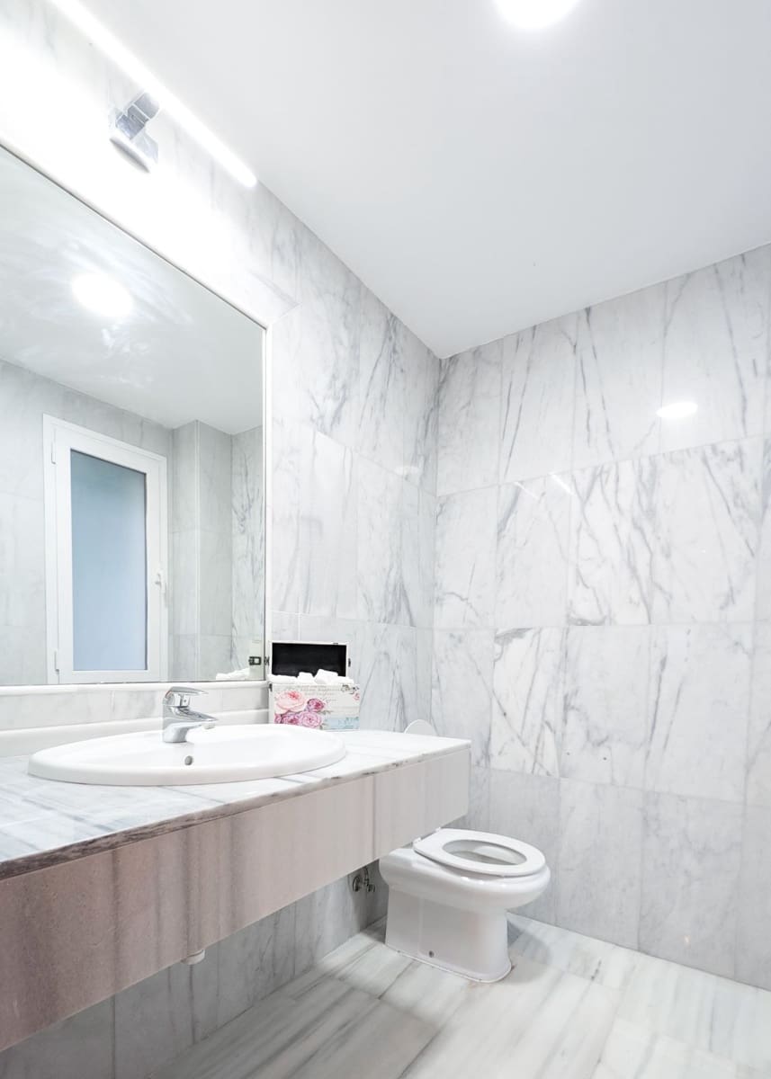 Chalet de 4 habitaciones en Benahavís en venta con piscina garaje - 650.000 € (Ref: 9331644)