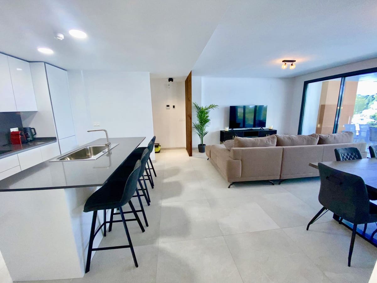 4 bedroom Apartment for sale in Benahavis with pool garage - € 795,000 (Ref: 9331682)