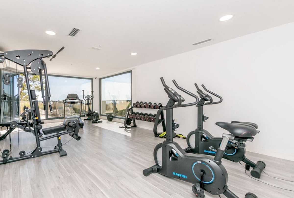 4 bedroom Apartment for sale in Benahavis with pool garage - € 795,000 (Ref: 9331682)