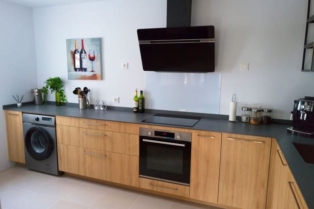 3 bedroom Townhouse for sale in Istán with pool garage - € 449,000 (Ref: 9331700)