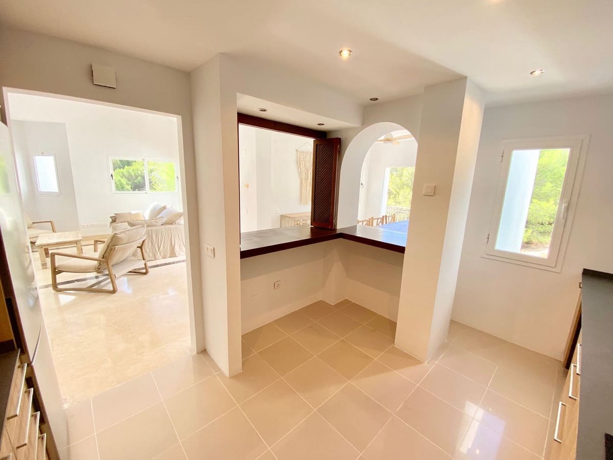 3 sovrum Hus till salu i Istan med pool garage - 449 000 € (Ref: 9331700)