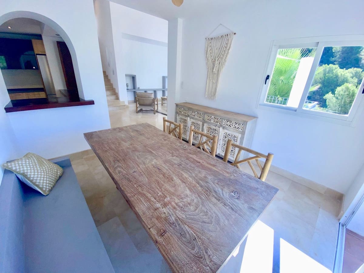 3 sovrum Hus till salu i Istan med pool garage - 449 000 € (Ref: 9331700)