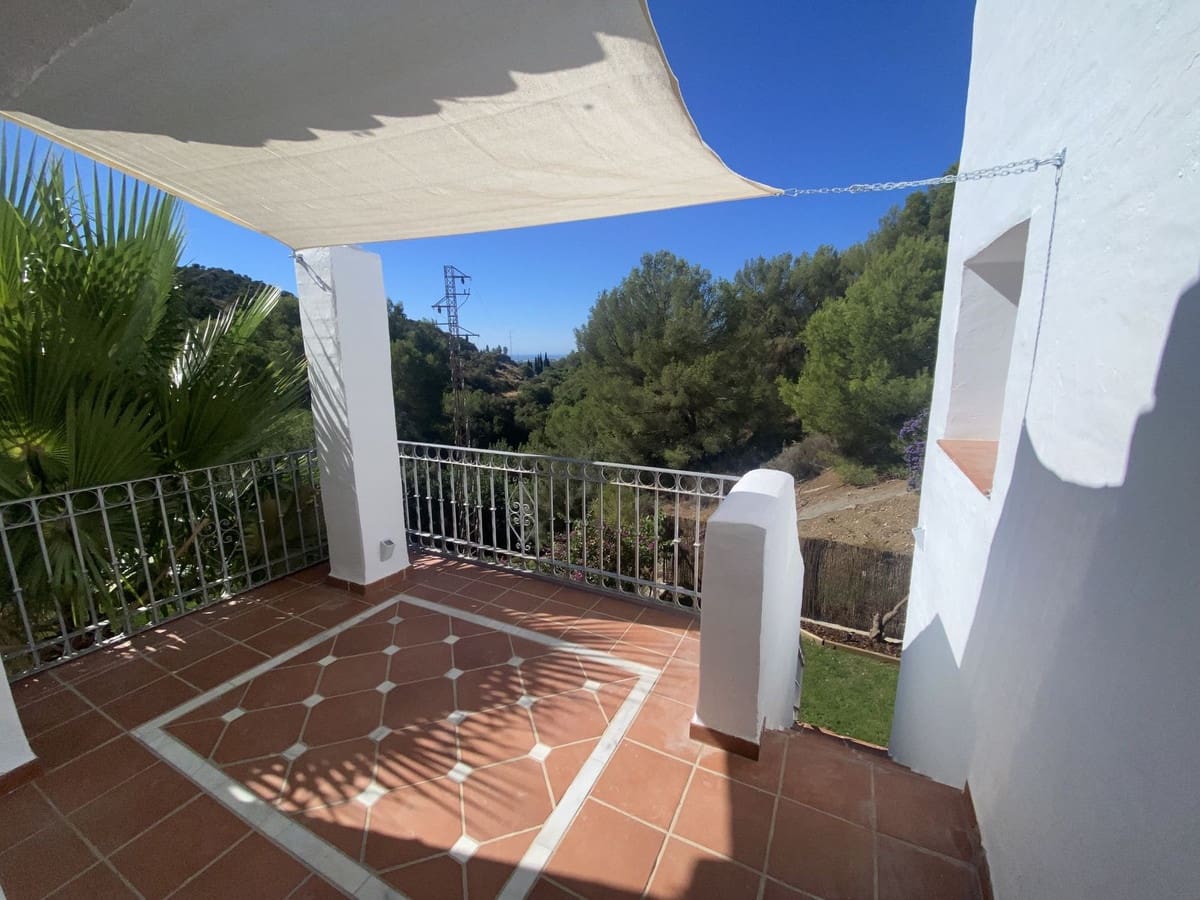 3 sovrum Hus till salu i Istan med pool garage - 449 000 € (Ref: 9331700)