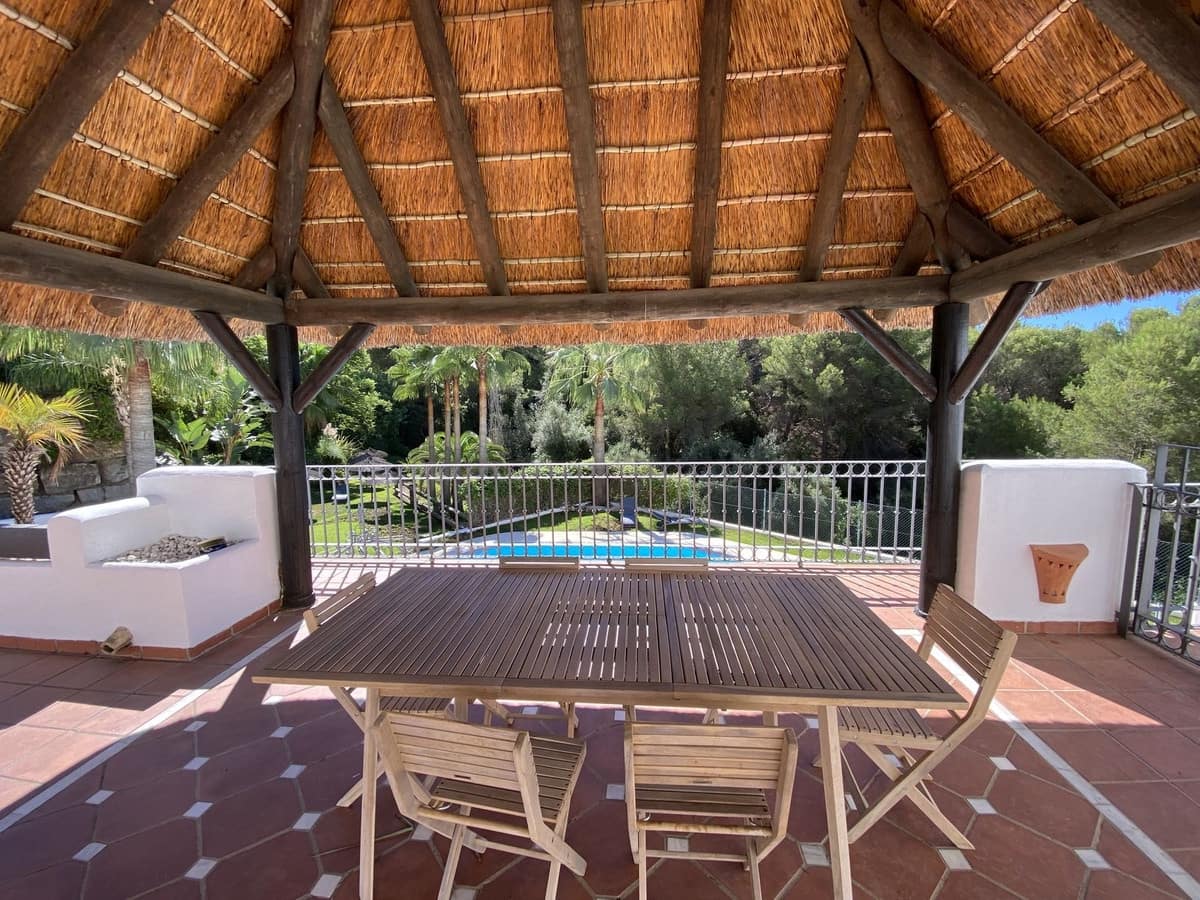 3 sovrum Hus till salu i Istan med pool garage - 449 000 € (Ref: 9331700)