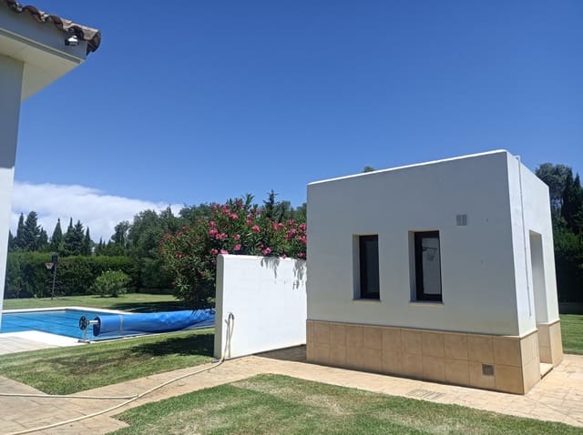 6 soverom Villa til salgs i Chiclana de la Frontera med svømmebasseng garasje - € 1 250 000 (Ref: 10120753)