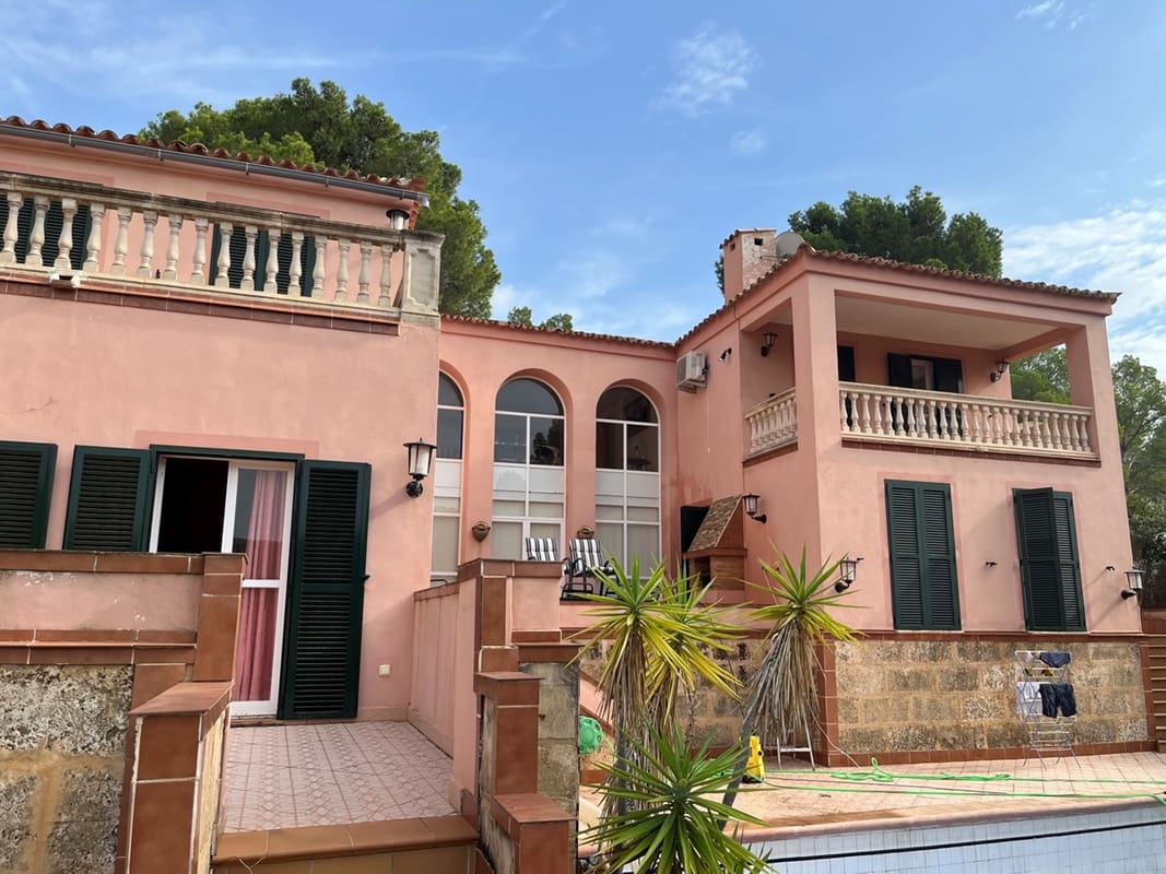 4 bedroom Villa for sale in Palma de Mallorca with pool garage - € 3,750,000 (Ref: 10120754)