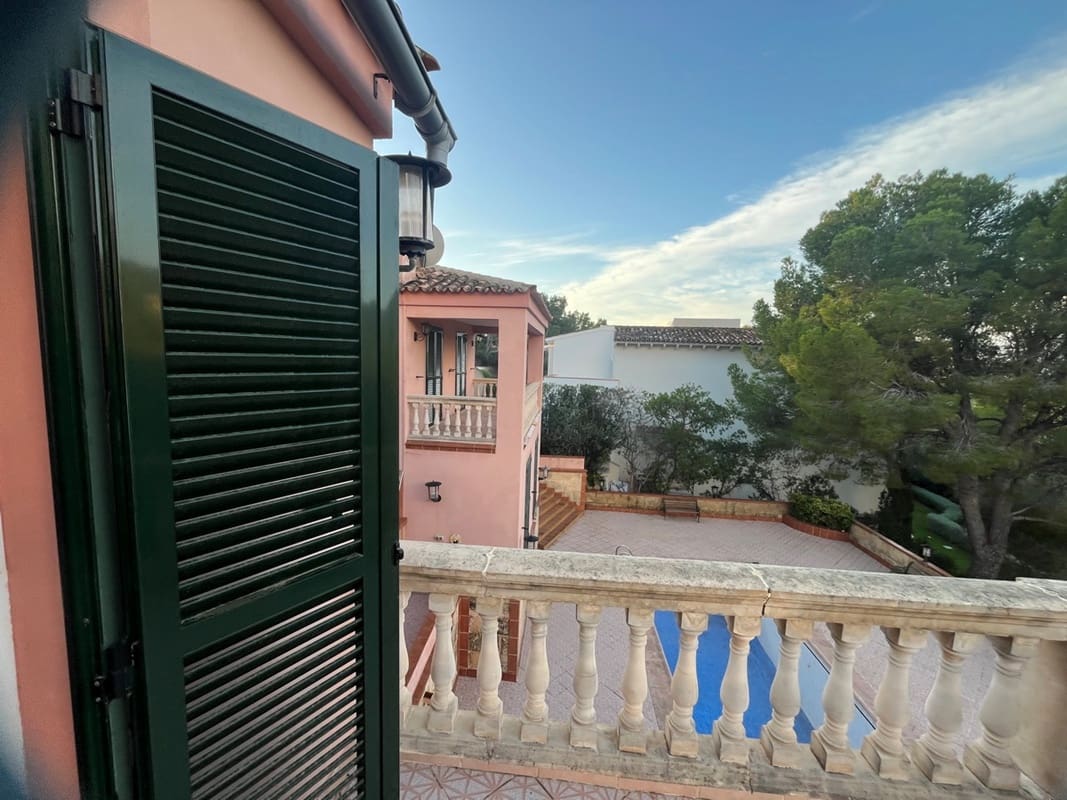 4 bedroom Villa for sale in Palma de Mallorca with pool garage - € 3,750,000 (Ref: 10120754)