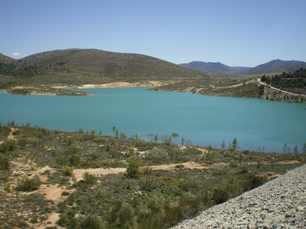 3 soverom Finca/Herregård til leie i Huescar med garasje - € 500 (Ref: 2728301)