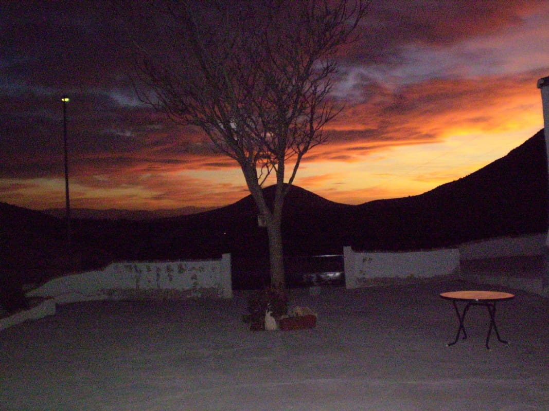 3 soverom Finca/Herregård til leie i Huescar med garasje - € 500 (Ref: 2728301)