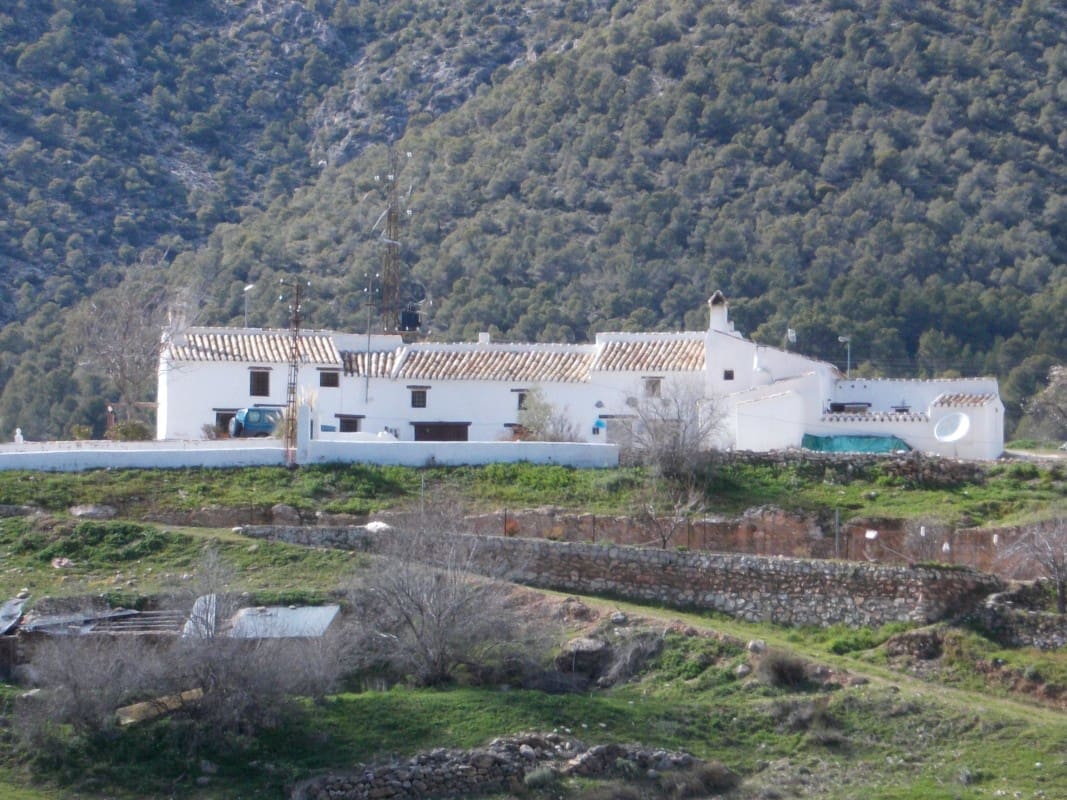 3 soverom Finca/Herregård til leie i Huescar med garasje - € 500 (Ref: 2728301)
