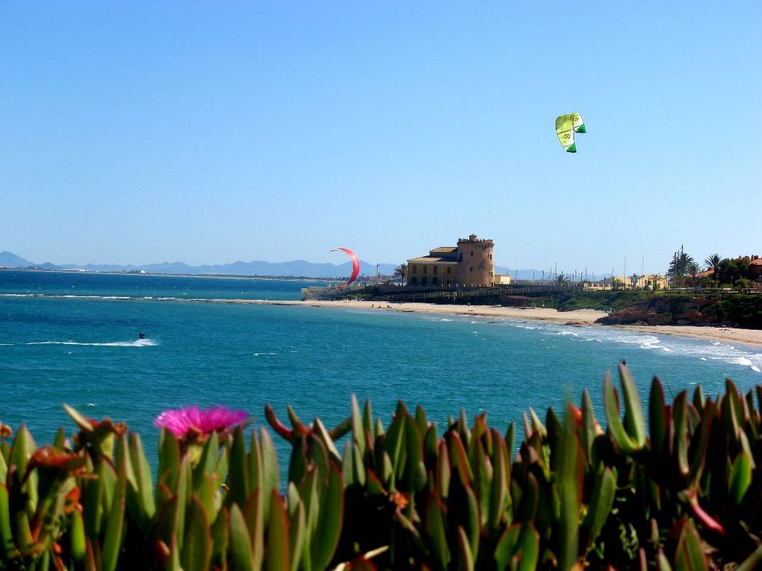 2 sypialnia Willa do wynajęcia w Torre de la Horadada z basenem garażem - 800 € (Ref: 2728440)