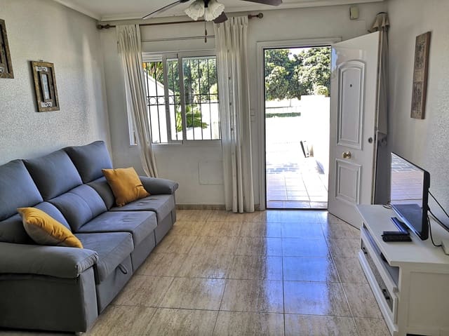   2 soveværelse   ferieVilla i Torre de la Horadada, Pilar de la Horadada med   swimmingpool  garage  - € 500 (Ref: 2728562)