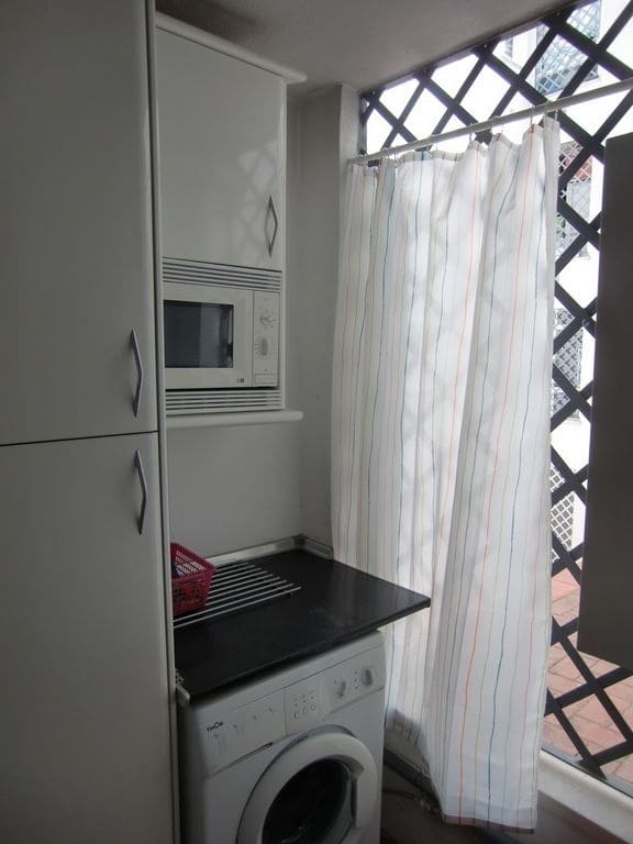 3 Zimmer Apartment zu vermieten in San Luis de Sabinillas mit Pool Garage - 1.250 € (Ref: 3086750)