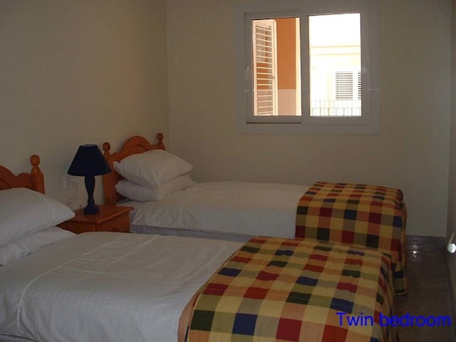 2 bedroom Apartment for rent in El Ejido with pool garage - € 550 (Ref: 3086765)