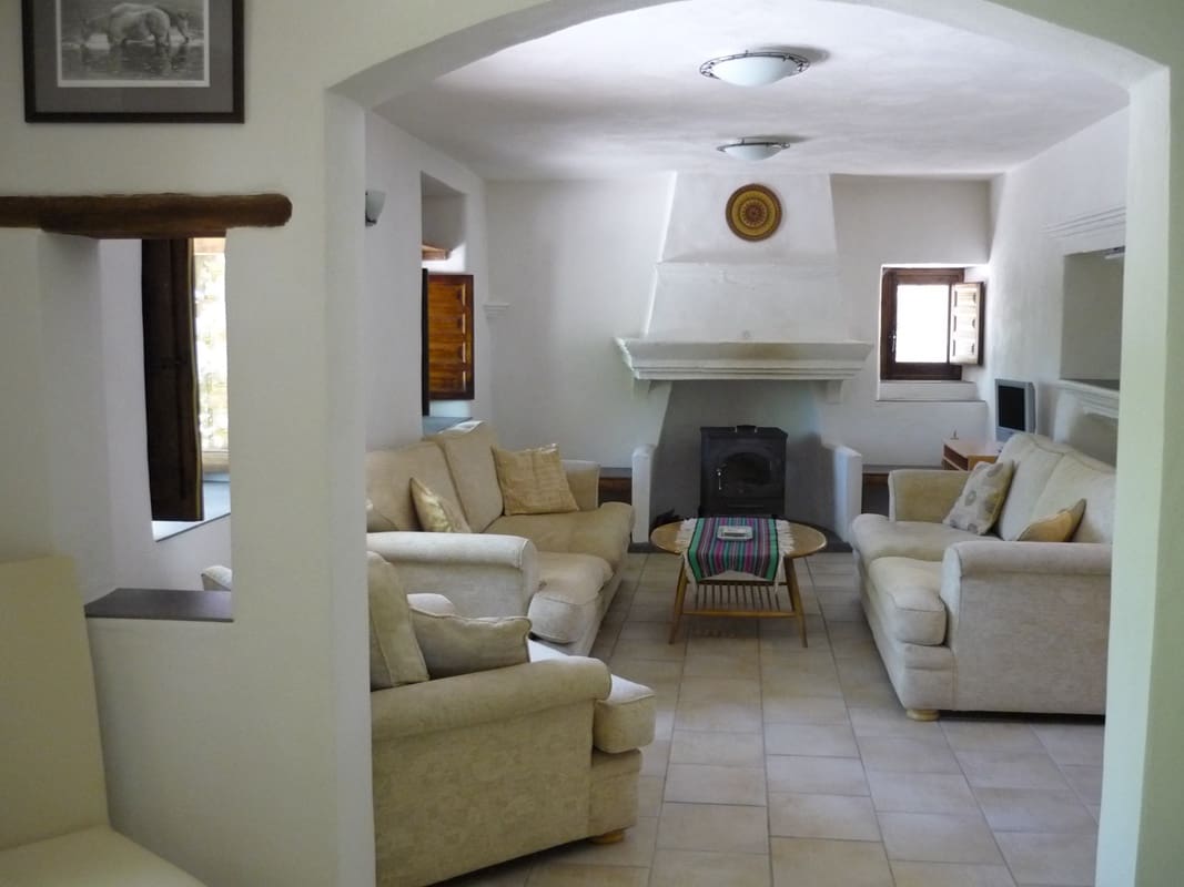 4 soveværelse Finca/Landehus til salg i Huelma med garage - € 250.000 (Ref: 3176949)