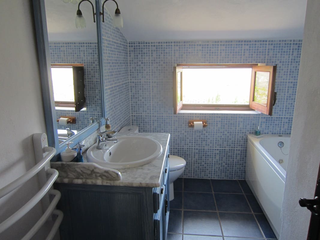 4 soveværelse Finca/Landehus til salg i Huelma med garage - € 250.000 (Ref: 3176949)