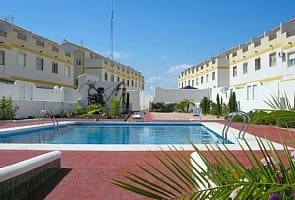 3 bedroom Villa for rent in Torre de la Horadada, Pilar de la Horadada with pool garage - € 800 (Ref: 3990521)