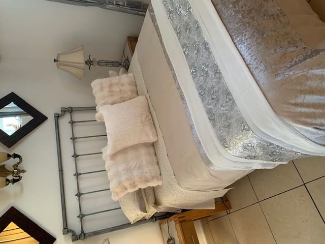 2 soveværelse Lejlighed til leje i Pruna med swimmingpool garage - € 795 (Ref: 4149324)